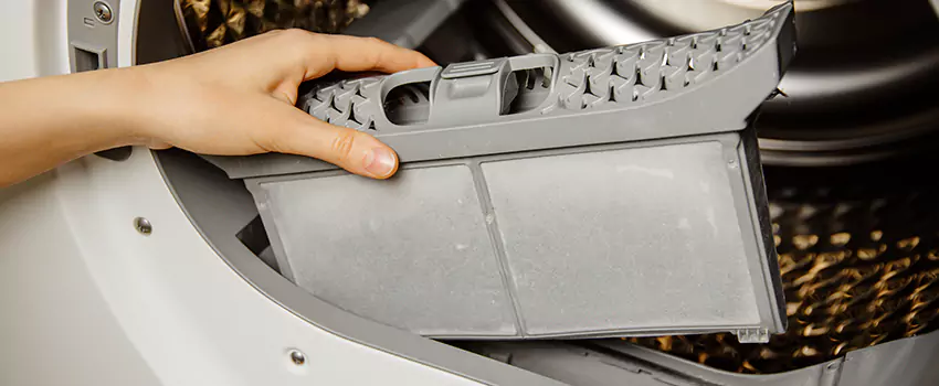 Signs Of A Clogged Dryer Lint Trap in Lauderhill, Florida